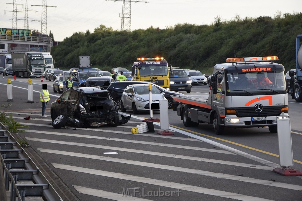 VU mehrere PKW A 3 Rich Oberhausen Hoehe AK Koeln Ost P204.JPG - Miklos Laubert